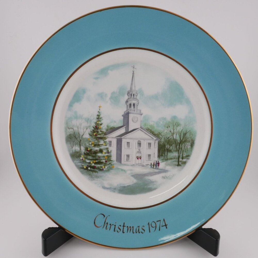 Avon Enoch Wedgwood Christmas Plate Series 1974-1975 Second & Fourth Edition Col